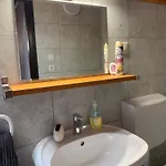 Tom Apartment *