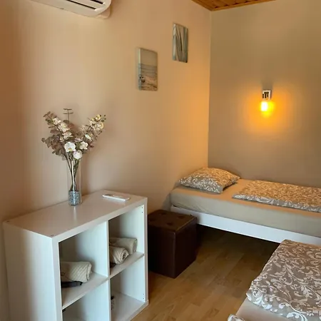 Tom Apartment *
