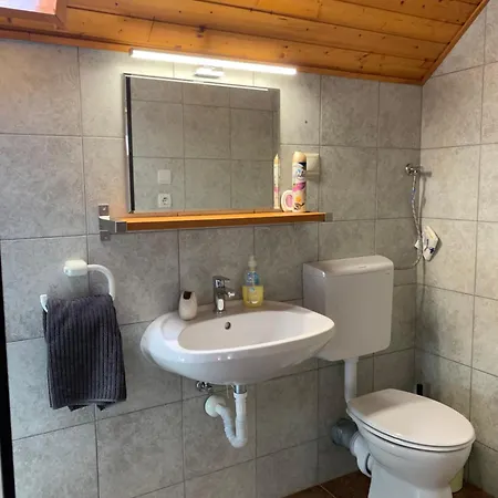 Apartment Tom