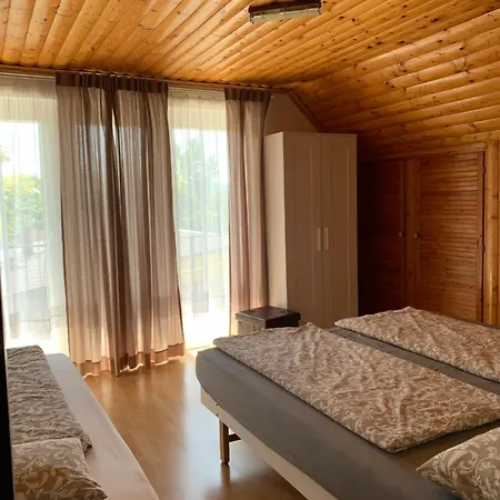 Tom Apartment Balatonlelle